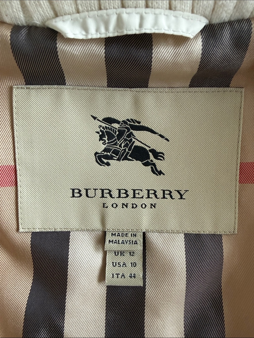 Burberry London White Quilted Jacket - US size 10 - Picture 6 of 12
